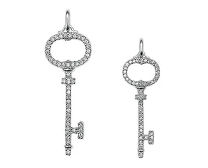 925 Sterling Silver Classic Design Key Charm Pendant - Picture 1 of 3