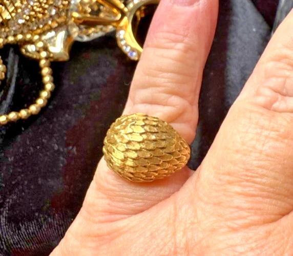 意大利纯 18k 金精美洋蓟叶圆顶戒指 尺寸 6,标记 750 8.9 克 — 第 1/4 张图片