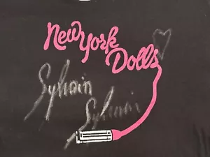 New York Dolls T Shirt SIGNED Sylvain Sylvain L Johnny Thunders Official Merch - Picture 1 of 3