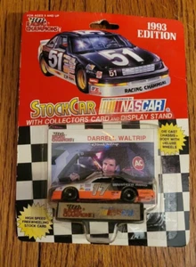 RACING CHAMPIONS 1993 Edition DARRELL WALTRIP Die-Cast 1:64 NASCAR #17 Chevrolet - Bild 1 von 2