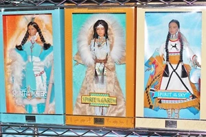 BARBIE LIMITED EDITION NATIVE SPIRIT COLLECTION TOYS R US EXCLUSIVE COMPLETE NRF - Picture 1 of 12