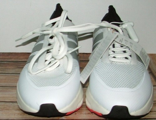 Nuove scarpe da ginnastica da corsa Adidas AVRYN BOOST bianche e argento taglia 11UK