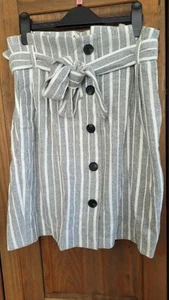 H&M Paper Bag Skirt - Picture 1 of 5