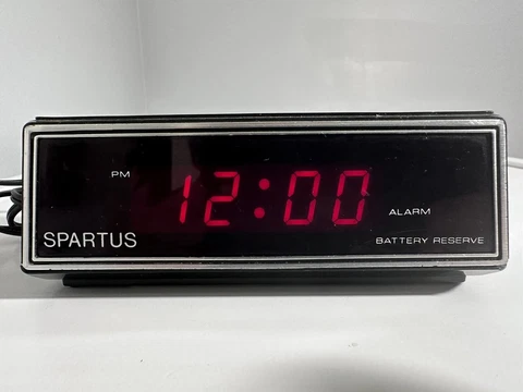 Vintage Spartus Wood Look Model 1108 Red LED Alarm Clock -Tested with cord Works Cover