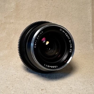 Zeiss 35mm f2 ZE Distagon T* Lens Canon EF Mount - Picture 1 of 7
