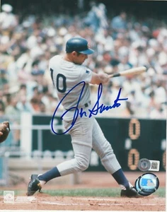 RON SANTO Signed Chicago CUBS 8x10 PHOTO Beckett Authentic (BAS) - Picture 1 of 2