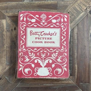 Betty Crocker's Picture Cook Book 1950 1st Edition, Ring Binder - Picture 1 of 15
