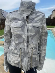 Abrigo Chaqueta Abercrombie & Fitch Camuflada Talla M Mediana Camuflaje Forro Acolchado - Imagen 1 de 7