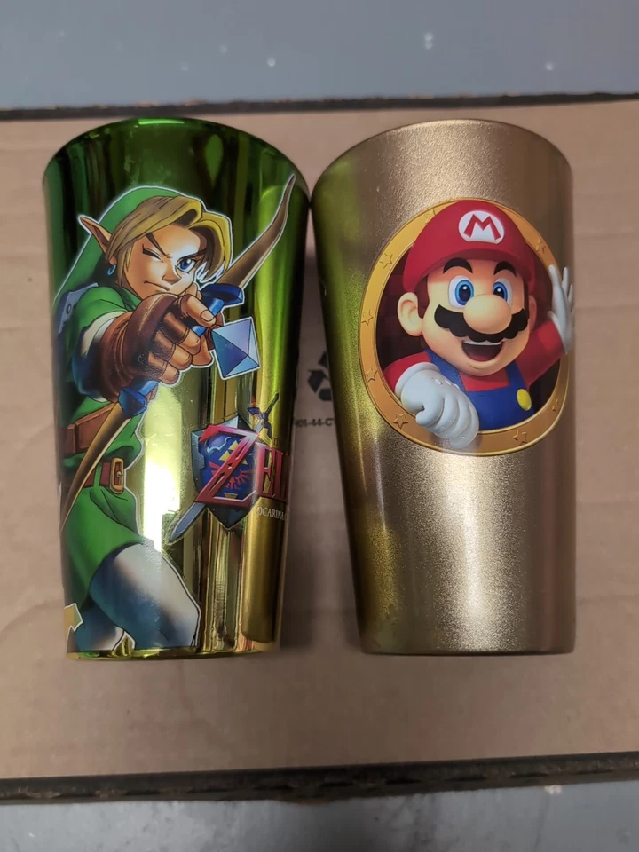 Lote de vasos de metal Super Mario Brothers Mario y Luigi, Plus Zelda 2016  Foto 1 de 4