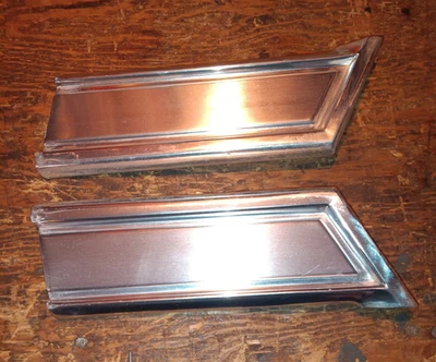PAR (2) 1980-1986 Ford F150 Truck LH RH guardabarros molduras de aluminio OEM 67925 Foto 1 de 4