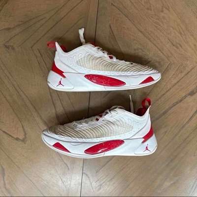 Luka 1 White Fire Red Size M13 - Image 1 of 4