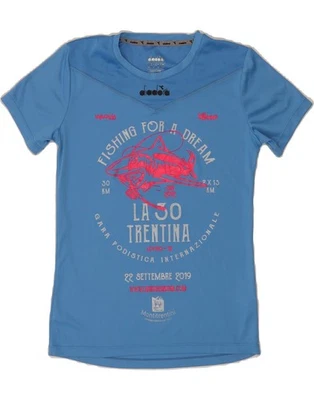 Camiseta DIADORA Feminina Gráfica Top Reino Unido 10 Pequena Poliéster Azul BE10 - Imagem 1 de 3