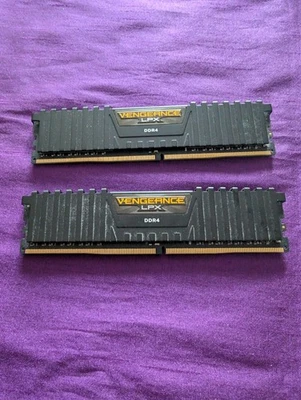Corsair Vengeance kit 2x4gb CM4X4GF2133C13K4 PC4-17000 DDR4-2133 , read details  - Image 1 of 4