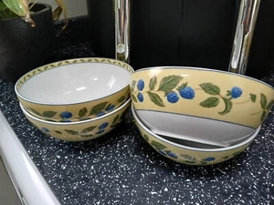 MARKS AND SPENCER BLACKBERRIES CEREAL BOWLS X 4 - Picture 1 of 3
