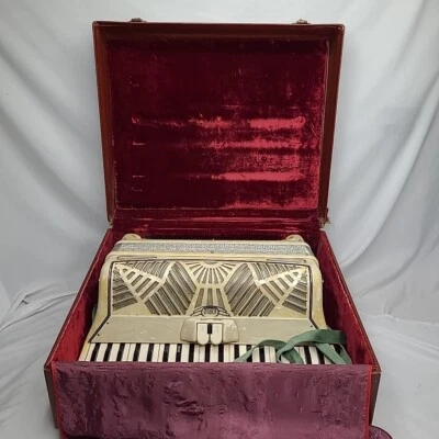 Vintage Iorio Violin Sax Piano Accordion With Case Made In Italy Tested SEE INFO - Image 1 of 4