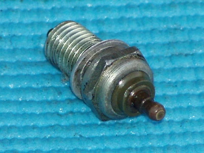 Interruptor neutro PC Honda CB900 CB750 CB1000 CB1100 VT750 VT700 VT800 PC800 CB VT Foto 1 de 2