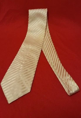 Gravata DONALD TRUMP Signature Collection 100% seda listra branca - Imagem 1 de 4