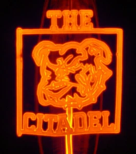 RARE AEROLUX "THE CITADEL" GLOWLAMP, WORKING PERFECTLY! - Picture 1 of 3