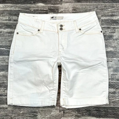 Levi's Womens sz 12 White Classic Cuffed Stretch Denim Bermuda Shorts - Image 1 of 4