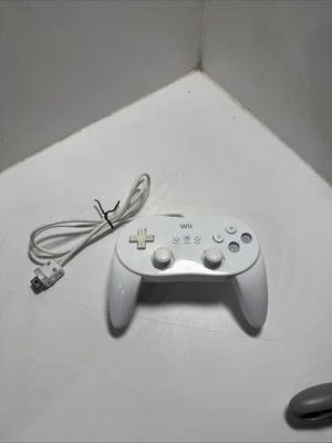 Official OEM Nintendo Wii Classic Controller Pro RVL-005 - White - Image 1 of 4