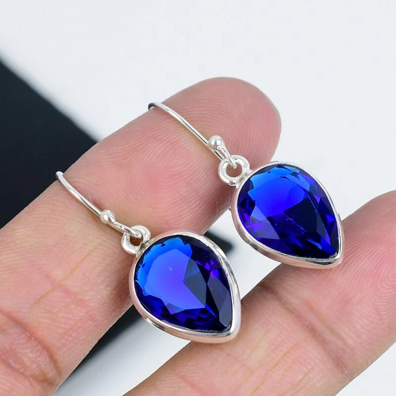 Orecchini In Argento Sterling 925 Con Gemma Blu Zaffiro Creato In Laboratorio - Immagine 1 di 4