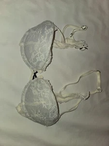 gilly hicks bra Demi Push Up White Lace 32a Cute Pretty New No Tags - Picture 1 of 4