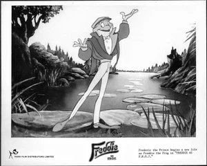 Animation Freddie as F.R.0.7. LOT 2 Original Promo Photos Jenny Agutter UK - Picture 1 of 2