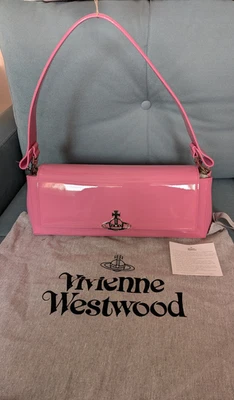 Bolso a estrenar de charol Vivienne Westwood. Modelo Hazel XL. Auténtico.  - Imagen 1 de 4