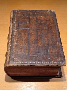 Antike katholische Bibel 1842 mit Holzstichen – Lederband & Goldschnitt - Bild 1 von 16