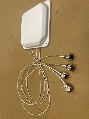 EXTREME  ML-2452-SEC6M4-036 POLARIZED Dual Band Directional Wide Beam Antenna - Image 1 of 4