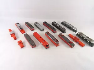 Colección de piezas de repuesto de carcasa HO-Locomotora, 14 carcasas, usadas, defectuosas, sin verp. - Imagen 1 de 4