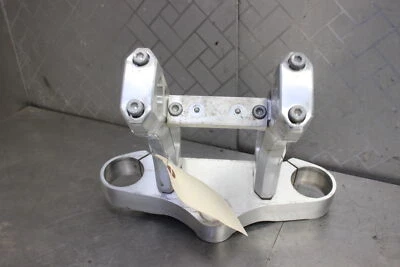 05-17 SUZUKI BOULEVARD M109R Upper Triple Tree Clamp Foto 1 de 4