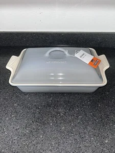 Le Creuset rechteckiger Bäcker mit Deckel Neu Nebelgrau 3,8 L Steinzeug 7-2 - Bild 1 von 5