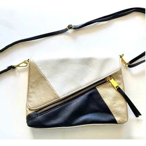 Jessica Simpson Women Color Block crossbody bag In Black, Gold And White - Picture 1 of 12