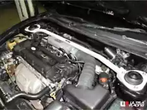 Barra de torre delantera para Hyundai Coupe/Tiburon (RD) 1.8 2x2 1996-2001 Ultra Racing - Imagen 1 de 6