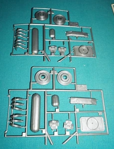 Ferrari Testarossa Pocher 1/8 Engine & Brakes Etc. - Picture 1 of 2