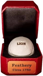AUTHENTISCHER FEDERLEICHTER GOLFBALL Co, Löwe, Handarbeit, - Bild 1 von 5