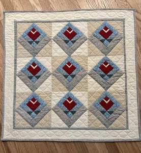 Geometrische Blumen gesteppt Wandbehang Schoßdecke oder Läufer handgefertigt 22”x 22” - Bild 1 von 6