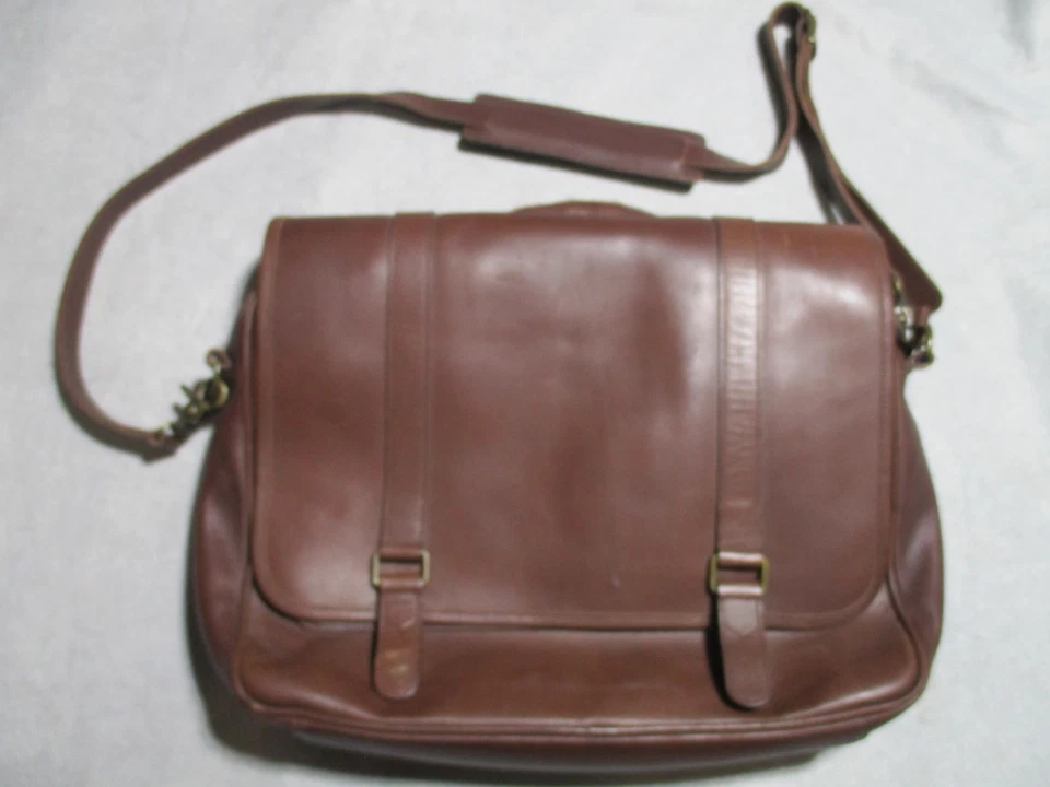 Eddie Bauer Cuero Genuino Mensajero Maletín Bolso para Computadora Correa para el Hombro Foto 1 de 4