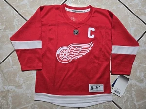 Neu mit Etikett Fanatics Dylan Larkin #71 Detroit Red Wings NHL Trikot Jugend M 5/6 Kinder - Bild 1 von 13