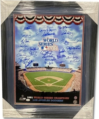 Lasorda Valenzuela +25 Signed 16x20 Photo 1981 World Series Dodgers Framed JSA - Image 1 of 4