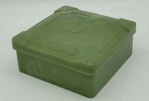 Caja de baratijas de tocador de plástico duro vintage Art Deco aspecto verde cuadrado - Imagen 1 de 6