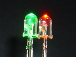 40 Stück Leuchtdioden / 3Pin Led / 5mm BICOLOR rot / grün / gemeinsame Kathode - Bild 1 von 2