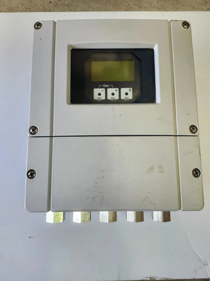 E+H PROMAG 53 Flowmeter 53P15-EL1B1R34BAJC   85-260VAC  15VA/W-60HZ - Image 1 of 4