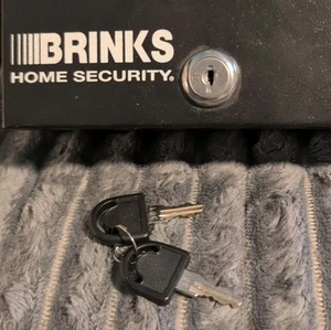 Caja de Cerradura Brinks Caja de Cerradura de Seguridad para el Hogar con Llaves 7 x 7 x 3" Usada - Imagen 1 de 5