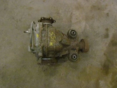 Infiniti M35 S 2007 tracción trasera dirección activa diferencial trasero Foto 1 de 2