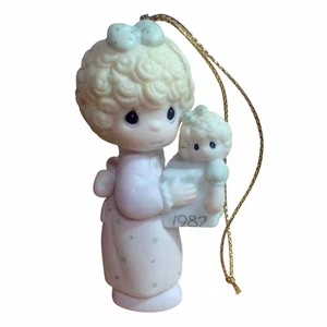 Precious Moments Ornament: 109770 Love is the Best Gift of All (2.7") Dated - Picture 1 of 1