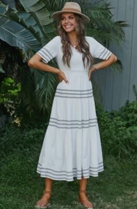 Petallush White Half Sleeve V-Neck Maxi Dress Size M - Picture 1 of 3