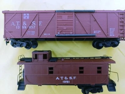 Vintage Lot of 2 Vintage Tyco - Tin  wheels - AT&SF #1951 - Image 1 of 4