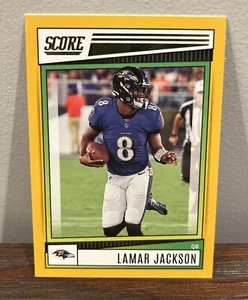 2022 Score LAMAR JACKSON #184 Gold 🔥 Baltimore Ravens - Picture 1 of 3